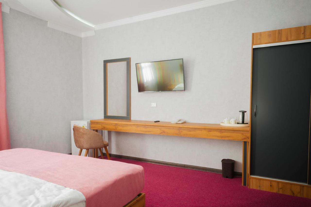 Rich Hotel Turkistan Luaran gambar